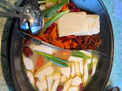 -鸿姐老火锅(疁城新天地店)