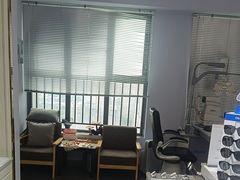 -视野联行眼镜•蔡司•依视路(温江店)