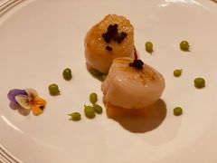 鱼子酱香煎带子皇-皇朝会.经典传统粤菜(外滩店)