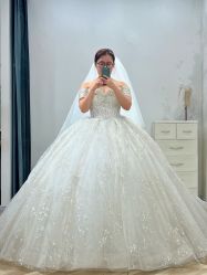 -予白婚纱礼服馆