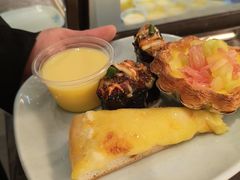 -金滏山·烤肉海鲜火锅自助(襄阳万达店)