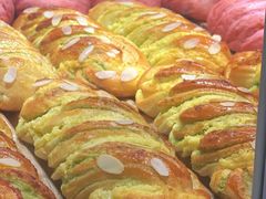 -好利来(高新枫叶广场店)