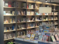 -魔方城市书房(中街益田店)
