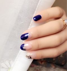 -爱美睫美甲会馆