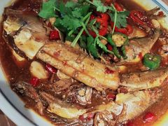 红烧海杂鱼-周家二小姐的菜(西津渡店)