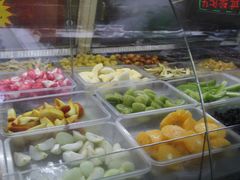 自助取餐区-老炳·七丛松甘草水果