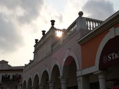 -佛罗伦萨小镇广佛名品奥特莱斯(疏港路店)