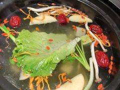 虫草花养生菌汤锅底-蛙太牛牛肉海鲜自助火锅(台江万达店)