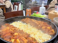 -亲昵春川鸡排(韩国美食街店)
