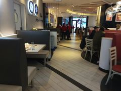 大堂-必胜客(武汉欢乐谷店)