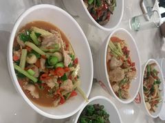 -红色湘菜馆(春风店)