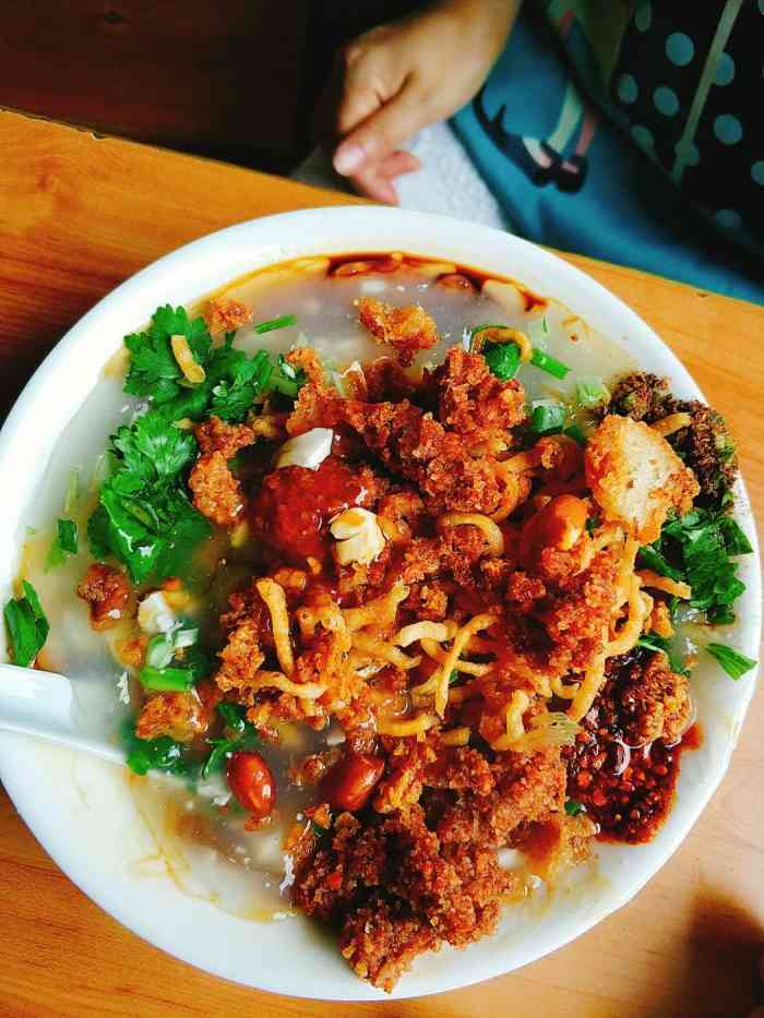 成名豆腐脑-"著名的乐山豆腐脑,很有特色.地方就在苏稽.