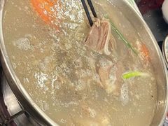 -老石黑山羊毛驴肉火锅(金凯广场店)