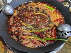 -黄潇洒老火锅(九眼桥宏济巷店)