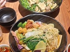 -万记麻辣烫国展总店