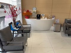 -瑞尔齿科(上海长风大悦城店)