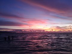 -Cha Cha's Beach Cafe