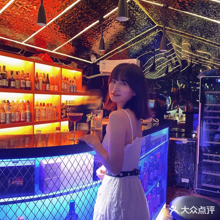 拥有天台清吧的粤式私房菜✨