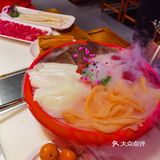 菜品我觉得还行,但是感觉锅底味道有点咸,辣锅的料有点