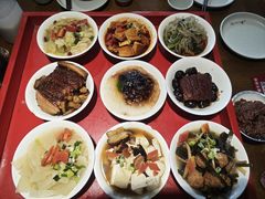 -蓝田九大碗民俗食府(蓝田店)