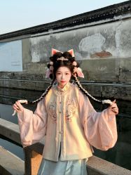 -一揽芳华汉服旗袍体验馆(拙政园店)