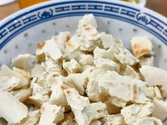 自己动手掰馍-天发芽·何记葫芦头泡馍·传统小吃(报恩寺街店)