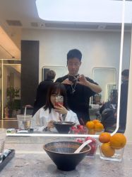 -苏豪美发S A L O N烫发染发