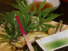 盐烤香鱼-加奈日本料理