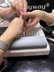 -进巍美甲美睫