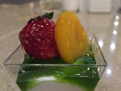 -亮马河饭店翠雅咖啡厅