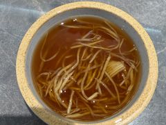 -莱莱小笼·乔艾