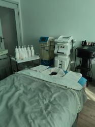 -睿明真达专业皮肤护理中心