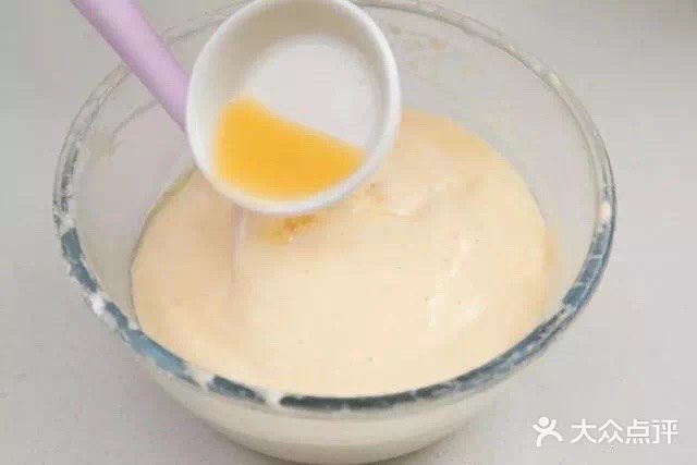 比戚风好吃100倍的蛋糕，随便一个碗就能做！
