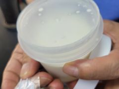 -正飞鲜奶(吐鲁番路店)