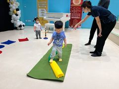 -爱睿思儿童早教亲子游泳(万象城店)