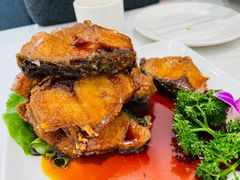本帮熏鱼-老大同酒家·糟卤·本帮菜(中山公园店)