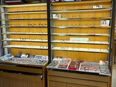 -优医视平价眼镜蔡司依视路折扣工厂店(德胜门店)
