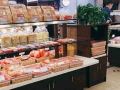 -红宝石·鲜奶小方·海派西点房(南丹店)