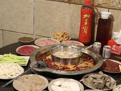 -洞亭火锅(防空洞总店)
