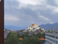 -平措康桑·和牛自助观景餐厅(布达拉宫店)