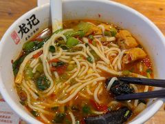 -湘人龙记老长沙米粉(鸟巢店)