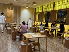 -蟹家大院 · 独揽江景(滨江店)