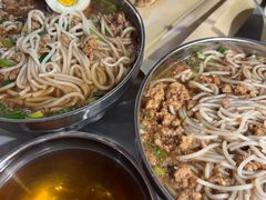 -正宗杨记普洱酸醋米线(总店)