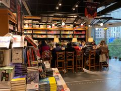 -西西弗书店&矢量咖啡(凯德晶萃广场店)