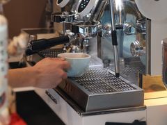 -Fridi Patisserie Cafe