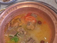 -阿婆情腊排骨火锅(金虹路店)