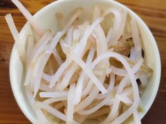 -丽虹云南过桥米线(兴工街店)