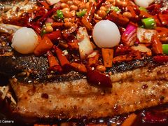 -鸣记脆皮烤鱼·海鲜烤鱼(三八广场店)