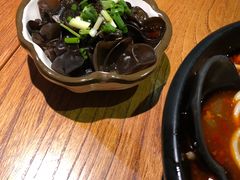-鑫花溪牛肉米粉(人民广场店)