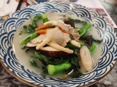 浓汤杂菇浸菜苗-中国大酒店·食街